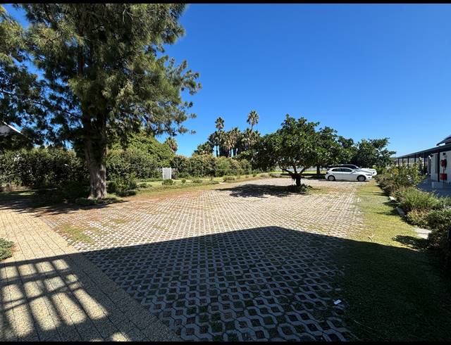 93M² BUSINESS TO LET IN PAARDEVLEI